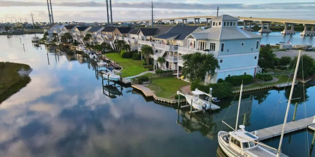 Waterfront Properties Waterfront Properties, Waterfront Homes, Waterfront House, Waterfront Real Estate, Waterfront Listings, Beachfront Homes